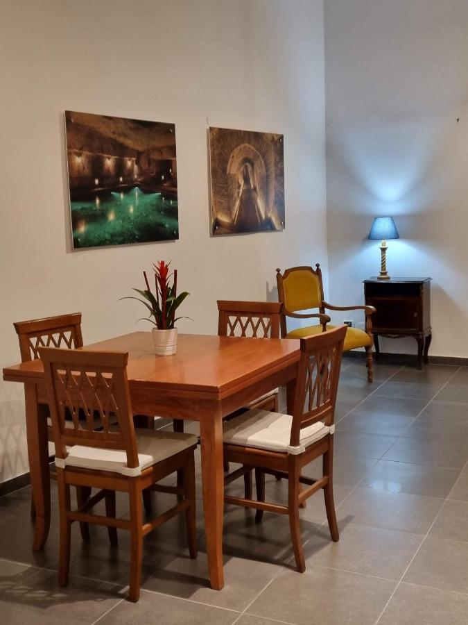 Apartment Sottosopra Chiaia *
