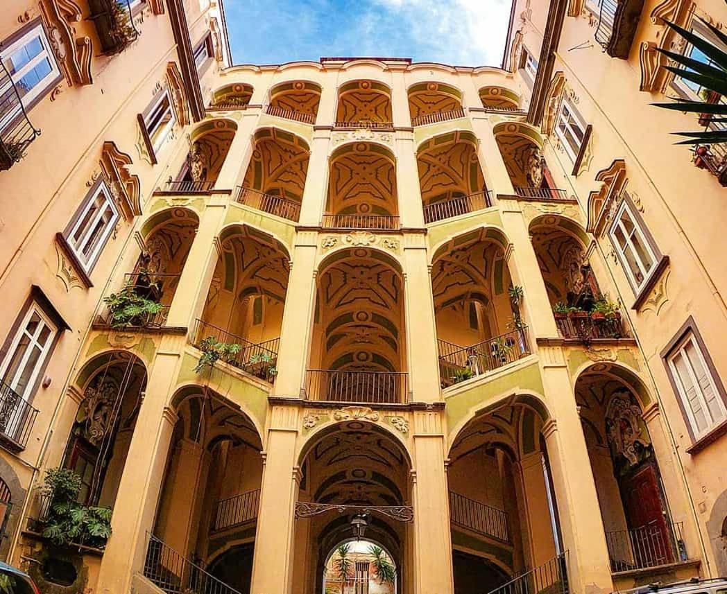Sottosopra Chiaia Apartment
