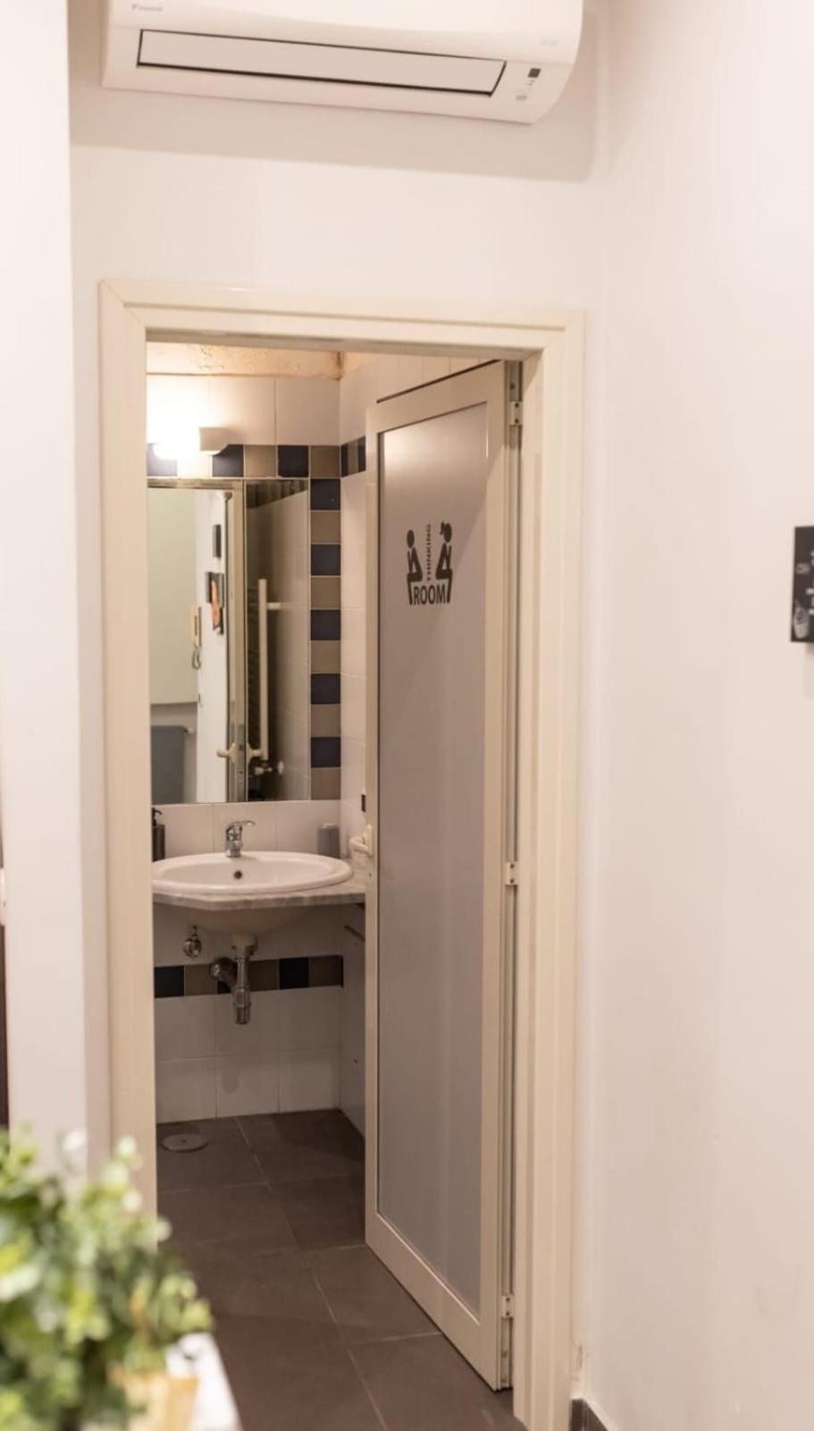 Sottosopra Chiaia Apartment Naples