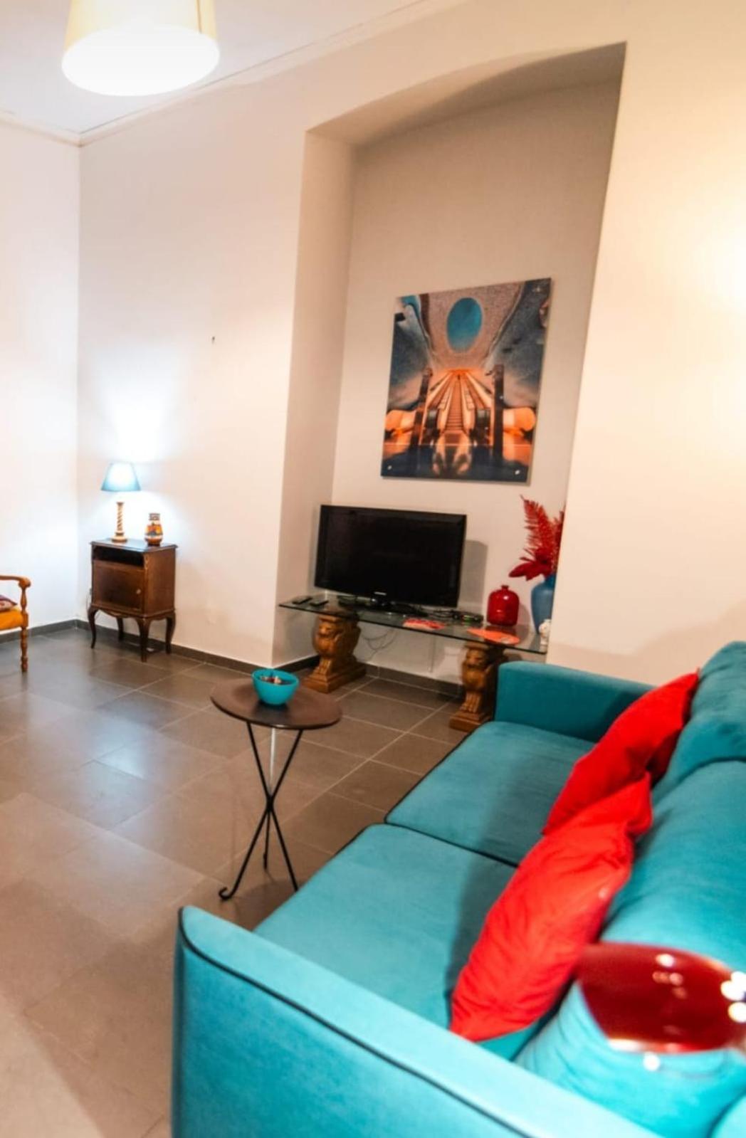 Apartment Sottosopra Chiaia Naples